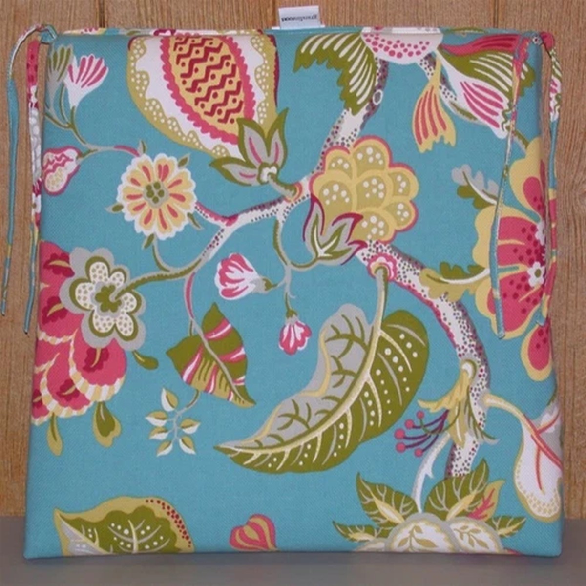 (1) Outdoor Patio Seat Pad ~ St. Thomas Floral ~ 20.5 x 18.5 x 3 NEW